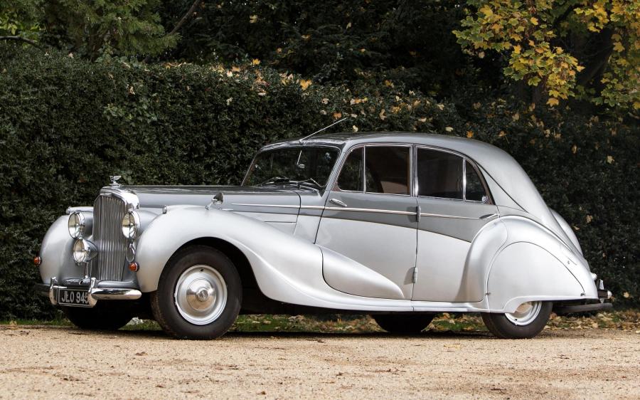 Bentley Mark VI Saloon by Vanden Plas '1946
